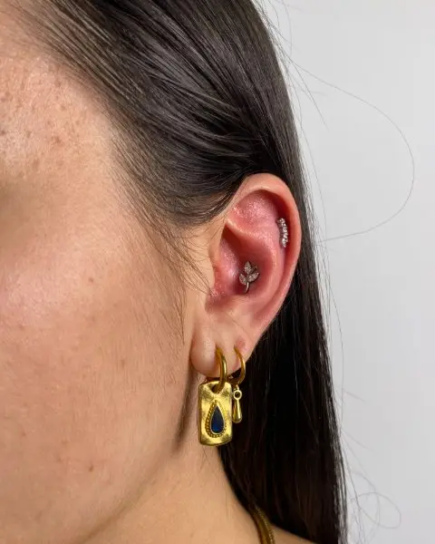 Conch Helix Lobe piercing